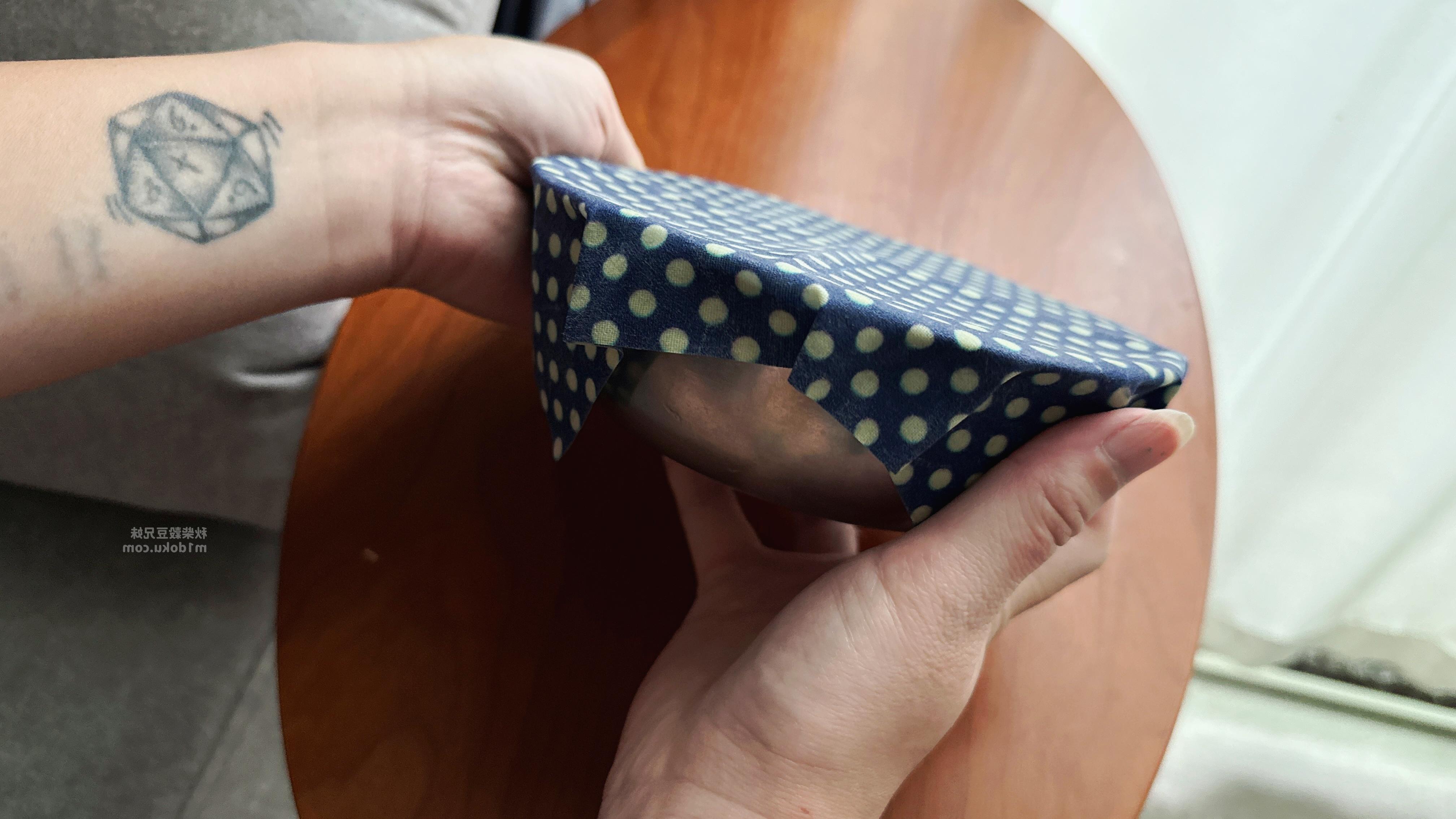 唯心選物 泰國Superbee環保蜂蠟 環保蜂蠟布 天然洗碗絲瓜海綿布 有機棉卸妝墊 洗臉墊 小蜜蜂 生活用品 廚房用品推薦 食物保鮮 永續環境 生物降解 地球環保 - 第43張圖 唯心選物 泰國Superbee環保蜂蠟 環保蜂蠟布 天然洗碗絲瓜海綿布 有機棉卸妝墊 洗臉墊 小蜜蜂 生活用品 廚房用品推薦 食物保鮮 永續環境 生物降解 地球環保