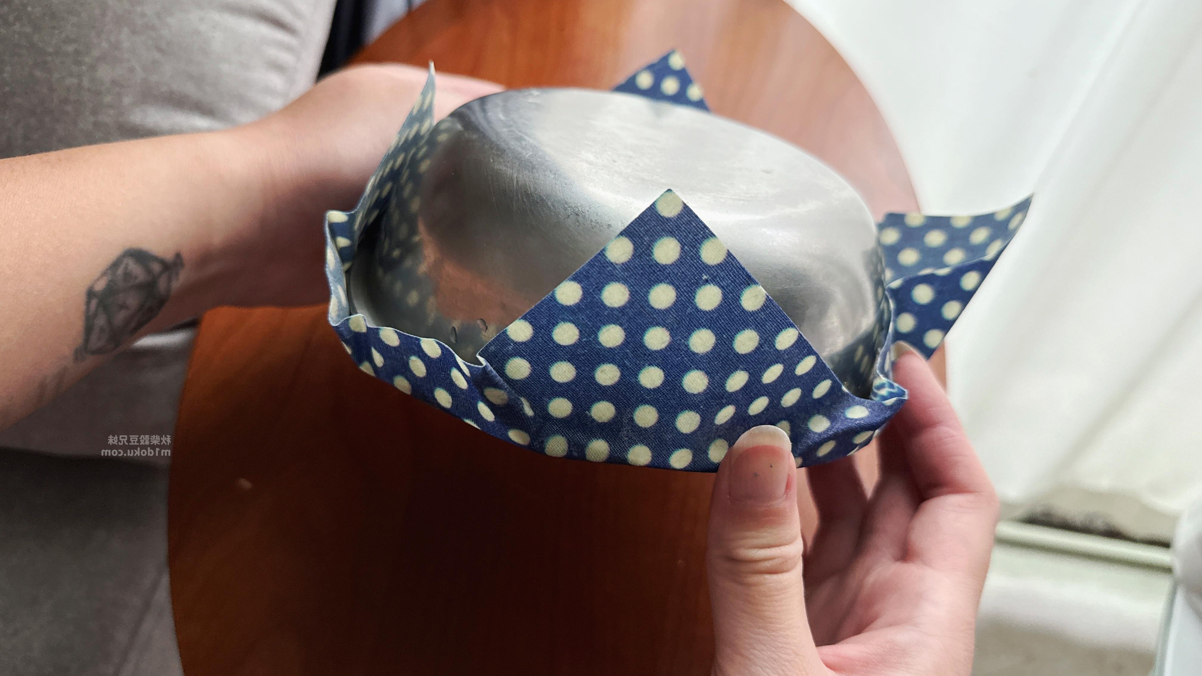 唯心選物 泰國Superbee環保蜂蠟 環保蜂蠟布 天然洗碗絲瓜海綿布 有機棉卸妝墊 洗臉墊 小蜜蜂 生活用品 廚房用品推薦 食物保鮮 永續環境 生物降解 地球環保 - 第39張圖 唯心選物 泰國Superbee環保蜂蠟 環保蜂蠟布 天然洗碗絲瓜海綿布 有機棉卸妝墊 洗臉墊 小蜜蜂 生活用品 廚房用品推薦 食物保鮮 永續環境 生物降解 地球環保