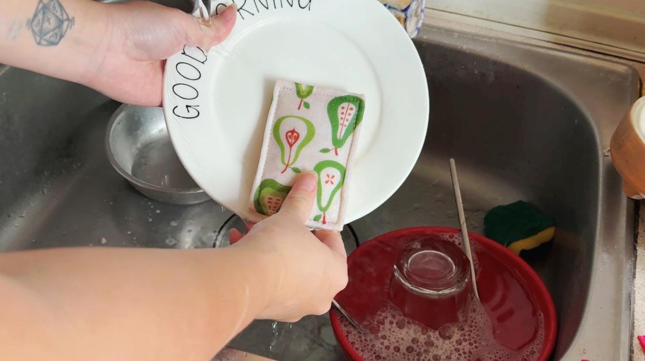 唯心選物 泰國Superbee環保蜂蠟 環保蜂蠟布 天然洗碗絲瓜海綿布 有機棉卸妝墊 洗臉墊 小蜜蜂 生活用品 廚房用品推薦 食物保鮮 永續環境 生物降解 地球環保 - 第15張圖 唯心選物 泰國Superbee環保蜂蠟 環保蜂蠟布 天然洗碗絲瓜海綿布 有機棉卸妝墊 洗臉墊 小蜜蜂 生活用品 廚房用品推薦 食物保鮮 永續環境 生物降解 地球環保