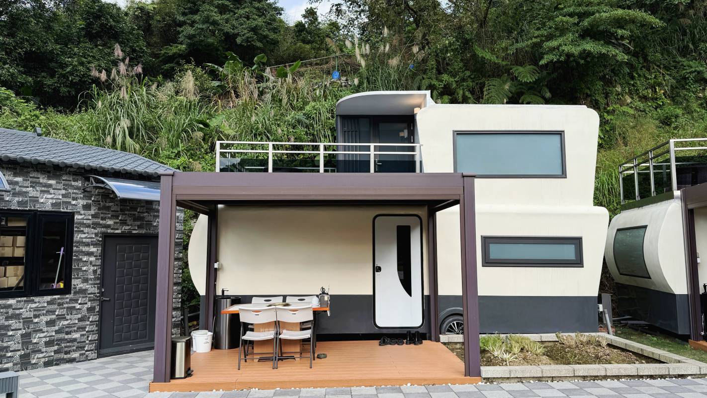 【新北】三峽 森密境Secret Silva｜一泊四食 唯一全台首創豪華雙層風格露營車 寵物友善超奢華露營 2025暑假全新開幕 尊榮懶人露營體驗 豪華露營住宿