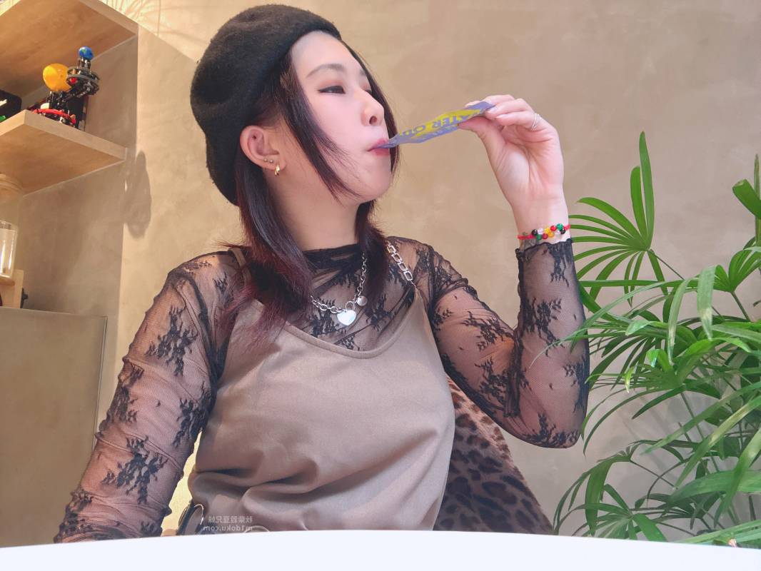 美萃MeiCheck甩水曲羨飲好喝嗎?甩水小紫 懶人體態管理新選擇! 開箱實測分享+ 日常飲用心得 - 第7張圖 美萃MeiCheck甩水曲羨飲好喝嗎?甩水小紫 懶人體態管理新選擇! 開箱實測分享+ 日常飲用心得