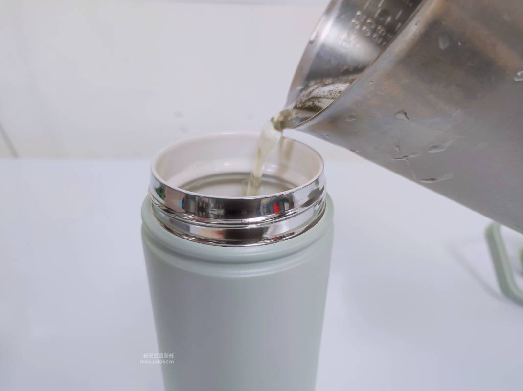 大容量環保杯推薦 mo select換換一杯雙蓋陶瓷塗層真空保溫隨行杯｜陶瓷保溫杯分享 環保杯分享 mo select評價