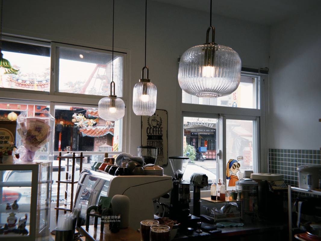 宜蘭 三星 露露咖啡 Lulü Coffee｜寵物友善 舊宿舍改建 清新老宅文青咖啡廳 炸蝦飯糰人氣必點 精緻下午茶甜點 免費停車場
