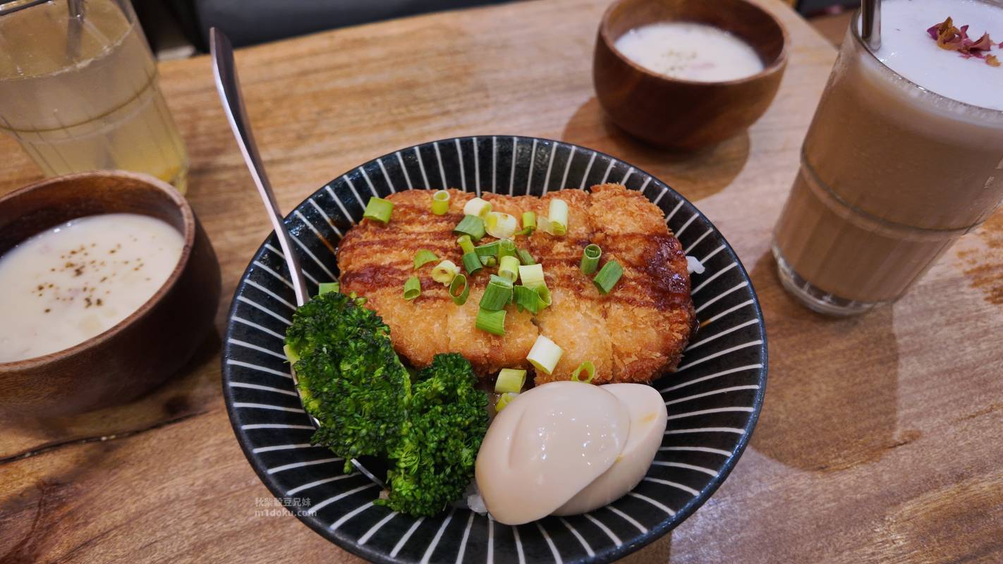 【永和寵物友善餐廳推薦】捲尾巴 Let’s Pet Paws Restaurant|帶毛孩來吃寵物鮮食!超澎湃早午餐、高CP值義大利麵,中永和寵物友善餐廳首選 米豆與米穀的日系美食探險! - 第20張圖 【永和寵物友善餐廳推薦】捲尾巴 Let’s Pet Paws Restaurant|帶毛孩來吃寵物鮮食!超澎湃早午餐、高CP值義大利麵,中永和寵物友善餐廳首選 米豆與米穀的日系美食探險!
